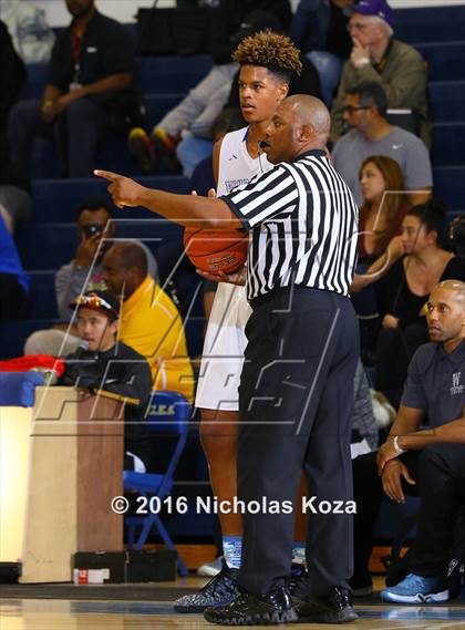 Thumbnail 1 in Cantwell-Sacred Heart vs. Windward (MLK Day Showdown) photogallery.