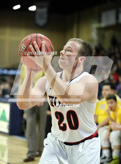 Thumbnail 2 in Holly vs. Kit Carson  (CHSAA 1A Semifinal) photogallery.