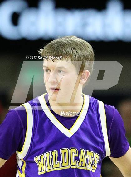 Thumbnail 1 in Holly vs. Kit Carson  (CHSAA 1A Semifinal) photogallery.