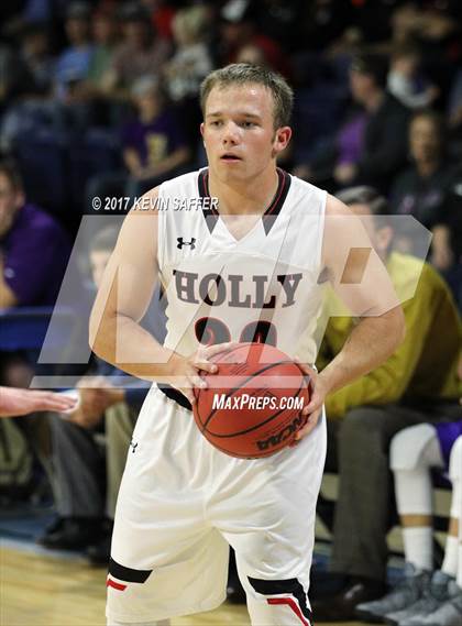 Thumbnail 3 in Holly vs. Kit Carson  (CHSAA 1A Semifinal) photogallery.