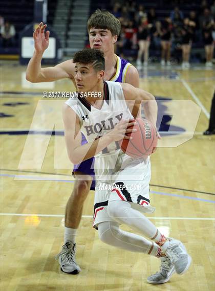 Thumbnail 2 in Holly vs. Kit Carson  (CHSAA 1A Semifinal) photogallery.