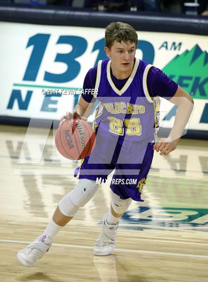 Thumbnail 2 in Holly vs. Kit Carson  (CHSAA 1A Semifinal) photogallery.