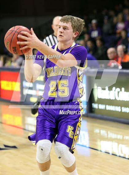 Thumbnail 2 in Holly vs. Kit Carson  (CHSAA 1A Semifinal) photogallery.