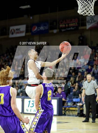 Thumbnail 2 in Holly vs. Kit Carson  (CHSAA 1A Semifinal) photogallery.