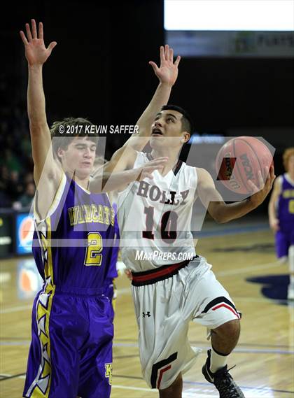 Thumbnail 2 in Holly vs. Kit Carson  (CHSAA 1A Semifinal) photogallery.