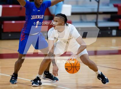 Thumbnail 3 in Johnson vs McDonough (Hypesouth Hardwood Invitational) photogallery.