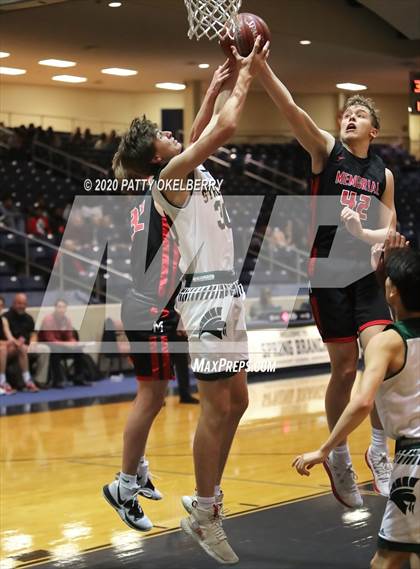 Thumbnail 3 in Stratford vs. Memorial @ Don Coleman Coliseum photogallery.