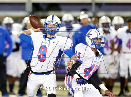 Thumbnail 2 in West Memphis @ Fayetteville (AAA Class 7A 1st Round) photogallery.
