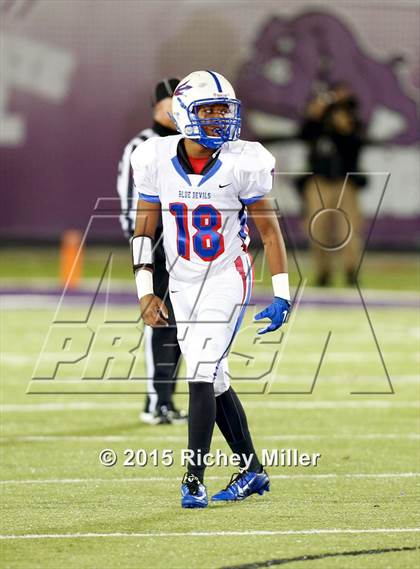 Thumbnail 2 in West Memphis @ Fayetteville (AAA Class 7A 1st Round) photogallery.