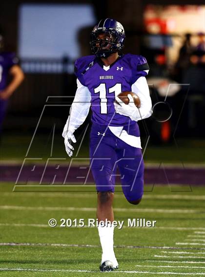 Thumbnail 3 in West Memphis @ Fayetteville (AAA Class 7A 1st Round) photogallery.