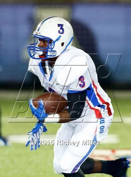 Thumbnail 1 in West Memphis @ Fayetteville (AAA Class 7A 1st Round) photogallery.