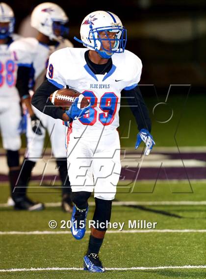 Thumbnail 3 in West Memphis @ Fayetteville (AAA Class 7A 1st Round) photogallery.