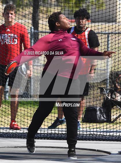Thumbnail 1 in Sam Mosley Relays photogallery.