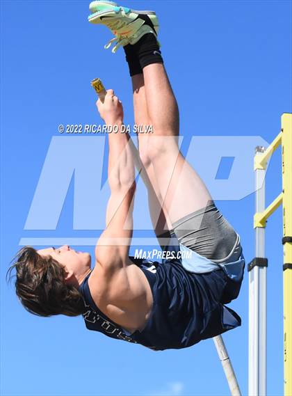 Thumbnail 1 in Sam Mosley Relays photogallery.