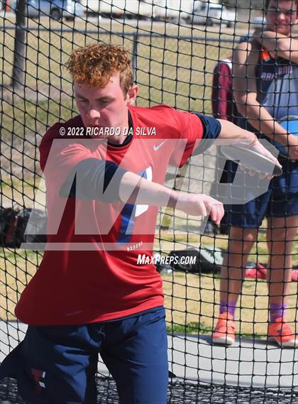 Thumbnail 1 in Sam Mosley Relays photogallery.