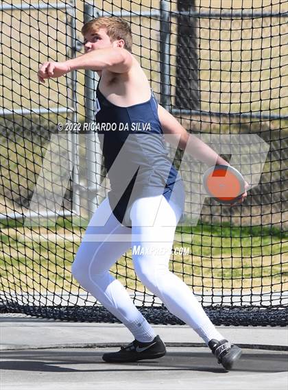 Thumbnail 1 in Sam Mosley Relays photogallery.