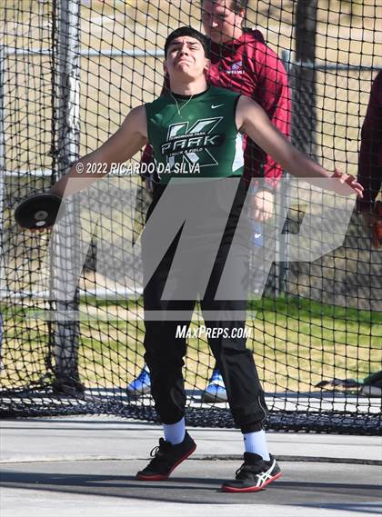 Thumbnail 3 in Sam Mosley Relays photogallery.
