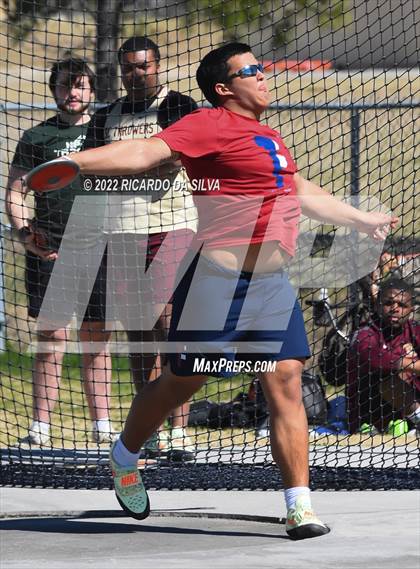 Thumbnail 3 in Sam Mosley Relays photogallery.