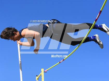Thumbnail 1 in Sam Mosley Relays photogallery.