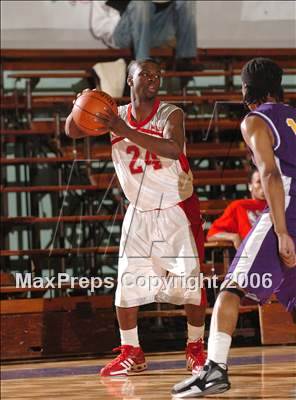Thumbnail 1 in Oakland Tech vs. Woodrow Wilson (St. Hope Holiday Classic) photogallery.