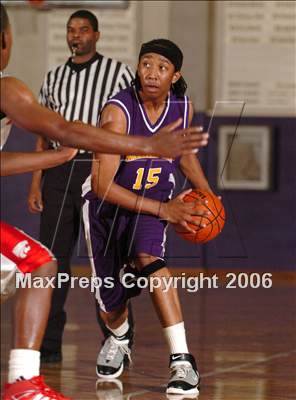 Thumbnail 2 in Oakland Tech vs. Woodrow Wilson (St. Hope Holiday Classic) photogallery.