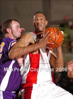 Thumbnail 2 in Oakland Tech vs. Woodrow Wilson (St. Hope Holiday Classic) photogallery.