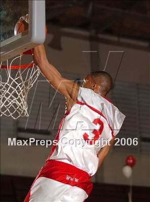 Thumbnail 1 in Oakland Tech vs. Woodrow Wilson (St. Hope Holiday Classic) photogallery.