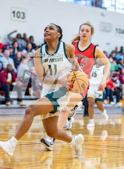Thumbnail 3 in South Mecklenburg vs. Pinecrest photogallery.