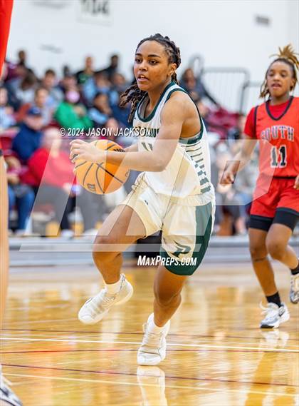 Thumbnail 1 in South Mecklenburg vs. Pinecrest photogallery.