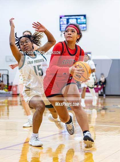 Thumbnail 1 in South Mecklenburg vs. Pinecrest photogallery.