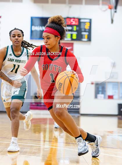 Thumbnail 2 in South Mecklenburg vs. Pinecrest photogallery.