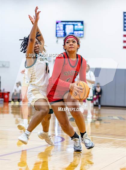 Thumbnail 3 in South Mecklenburg vs. Pinecrest photogallery.