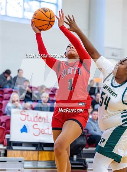 Thumbnail 1 in South Mecklenburg vs. Pinecrest photogallery.