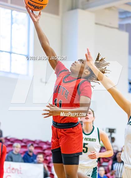 Thumbnail 1 in South Mecklenburg vs. Pinecrest photogallery.