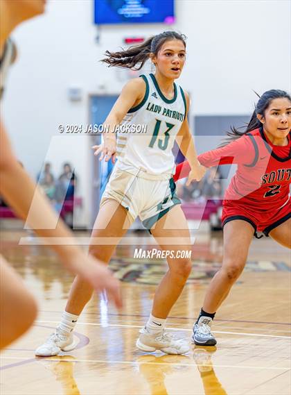 Thumbnail 3 in South Mecklenburg vs. Pinecrest photogallery.