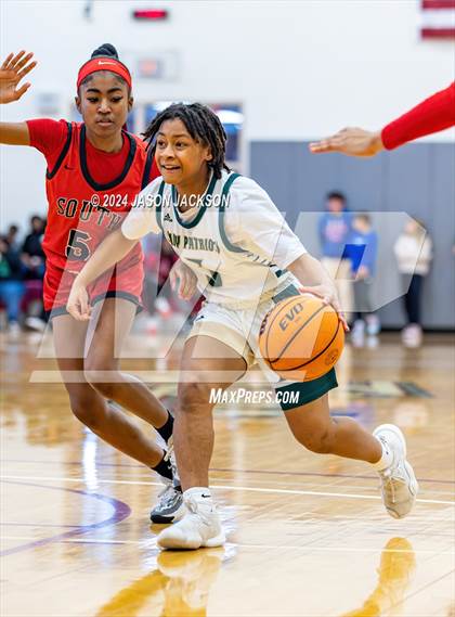 Thumbnail 2 in South Mecklenburg vs. Pinecrest photogallery.