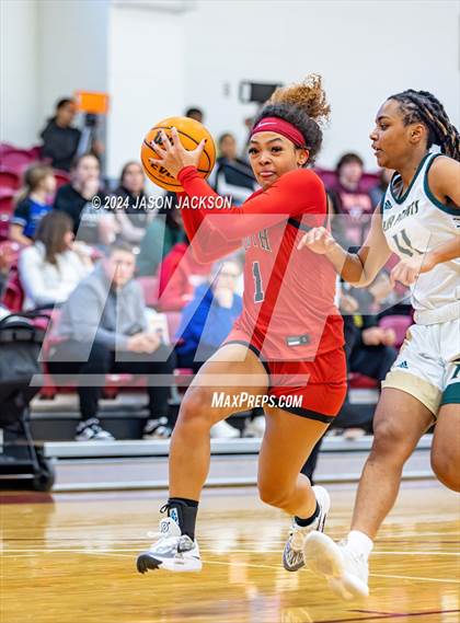 Thumbnail 1 in South Mecklenburg vs. Pinecrest photogallery.
