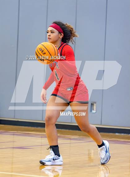 Thumbnail 2 in South Mecklenburg vs. Pinecrest photogallery.