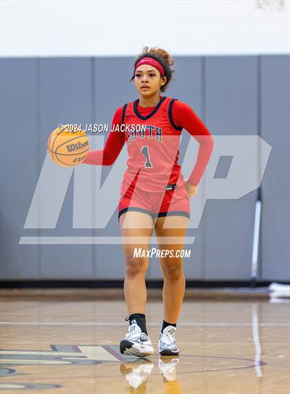 Thumbnail 1 in South Mecklenburg vs. Pinecrest photogallery.