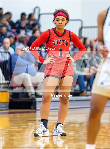 Thumbnail 1 in South Mecklenburg vs. Pinecrest photogallery.