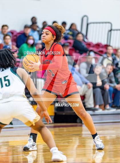 Thumbnail 2 in South Mecklenburg vs. Pinecrest photogallery.