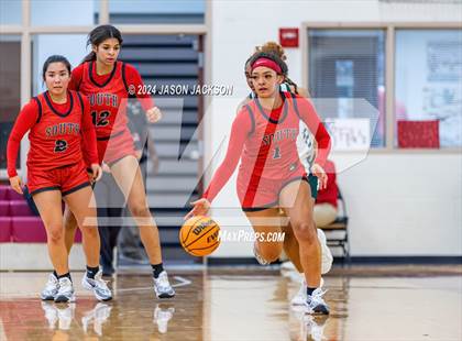 Thumbnail 3 in South Mecklenburg vs. Pinecrest photogallery.