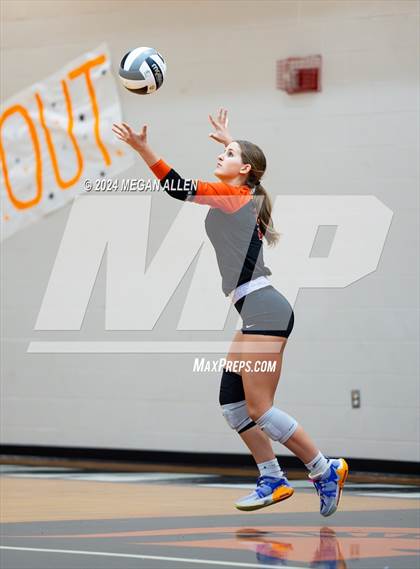 Thumbnail 2 in Waynesville @ Carlisle photogallery.