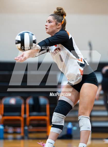 Thumbnail 2 in Waynesville @ Carlisle photogallery.
