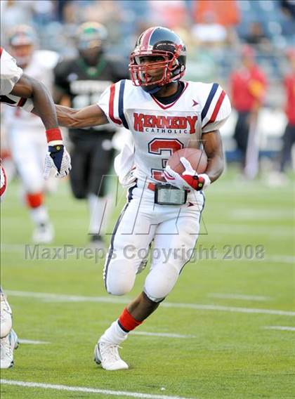 Thumbnail 2 in Kennedy vs. Kentwood (Emerald City Kickoff Classic) photogallery.