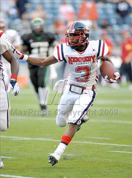 Thumbnail 1 in Kennedy vs. Kentwood (Emerald City Kickoff Classic) photogallery.