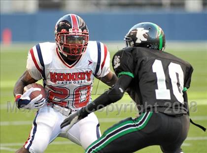 Thumbnail 3 in Kennedy vs. Kentwood (Emerald City Kickoff Classic) photogallery.