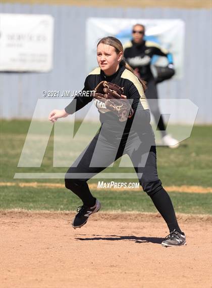 Thumbnail 3 in Lake Cormorant vs Truman (Truman Round Robin Tournament) photogallery.