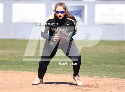 Thumbnail 2 in Lake Cormorant vs Truman (Truman Round Robin Tournament) photogallery.