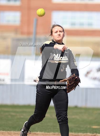 Thumbnail 2 in Lake Cormorant vs Truman (Truman Round Robin Tournament) photogallery.